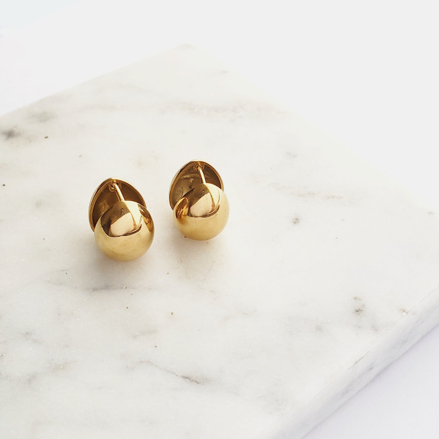 Cheska Huggie Hoop Earrings
