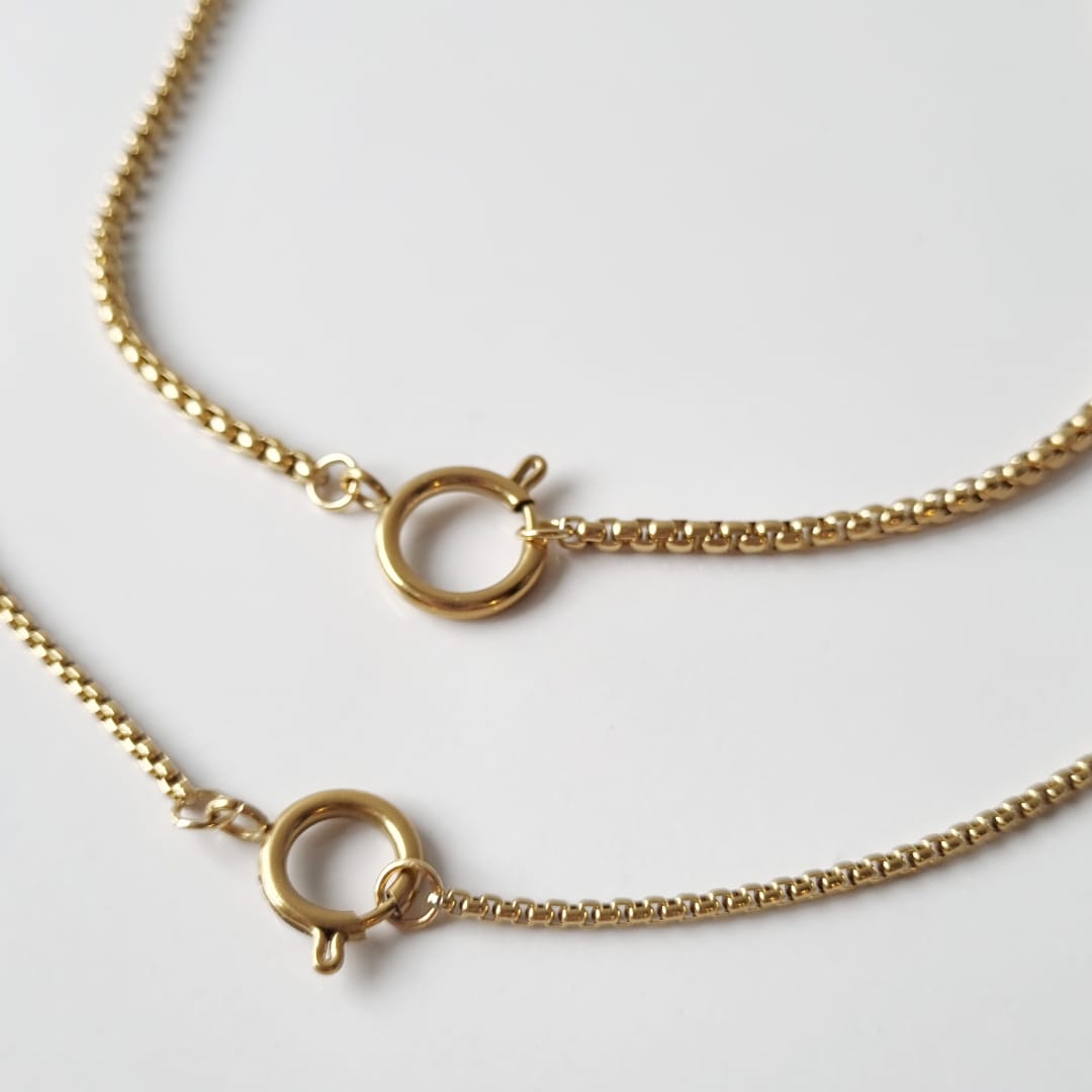 Front Clasp Charm Holder Necklace -Gold