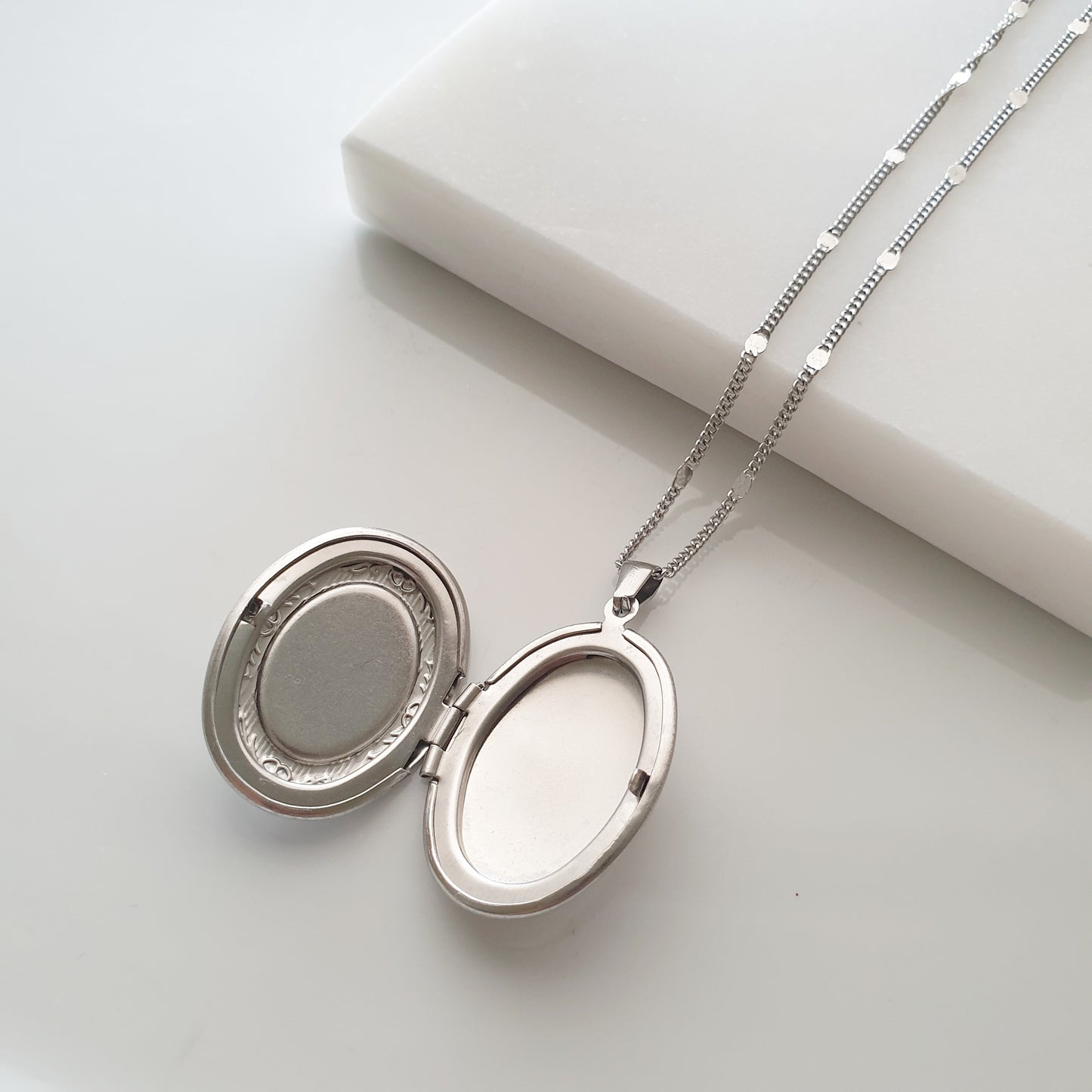 Oval Photo Locket Necklace (Large)