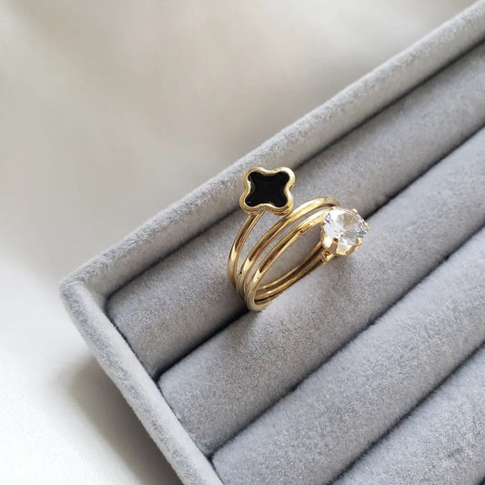 Zircon Spiral Black Clover Ring